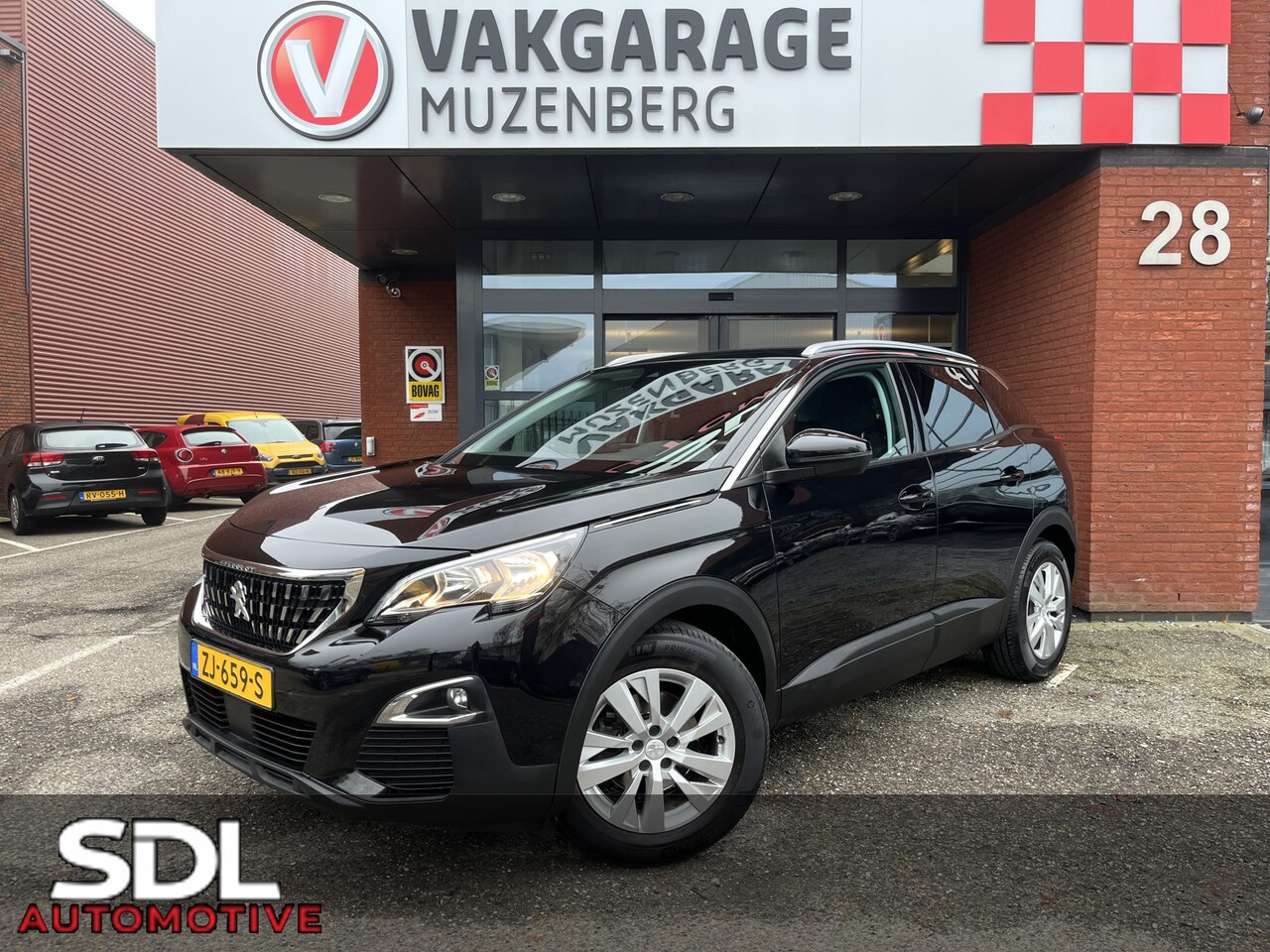 Peugeot 3008 - 1.2 Turbo AGC Allure // D. RIEM VERVANGEN!! // NAVI // PDC // CRUISE // CLIMA // TREKHAAK - AutoWereld.nl