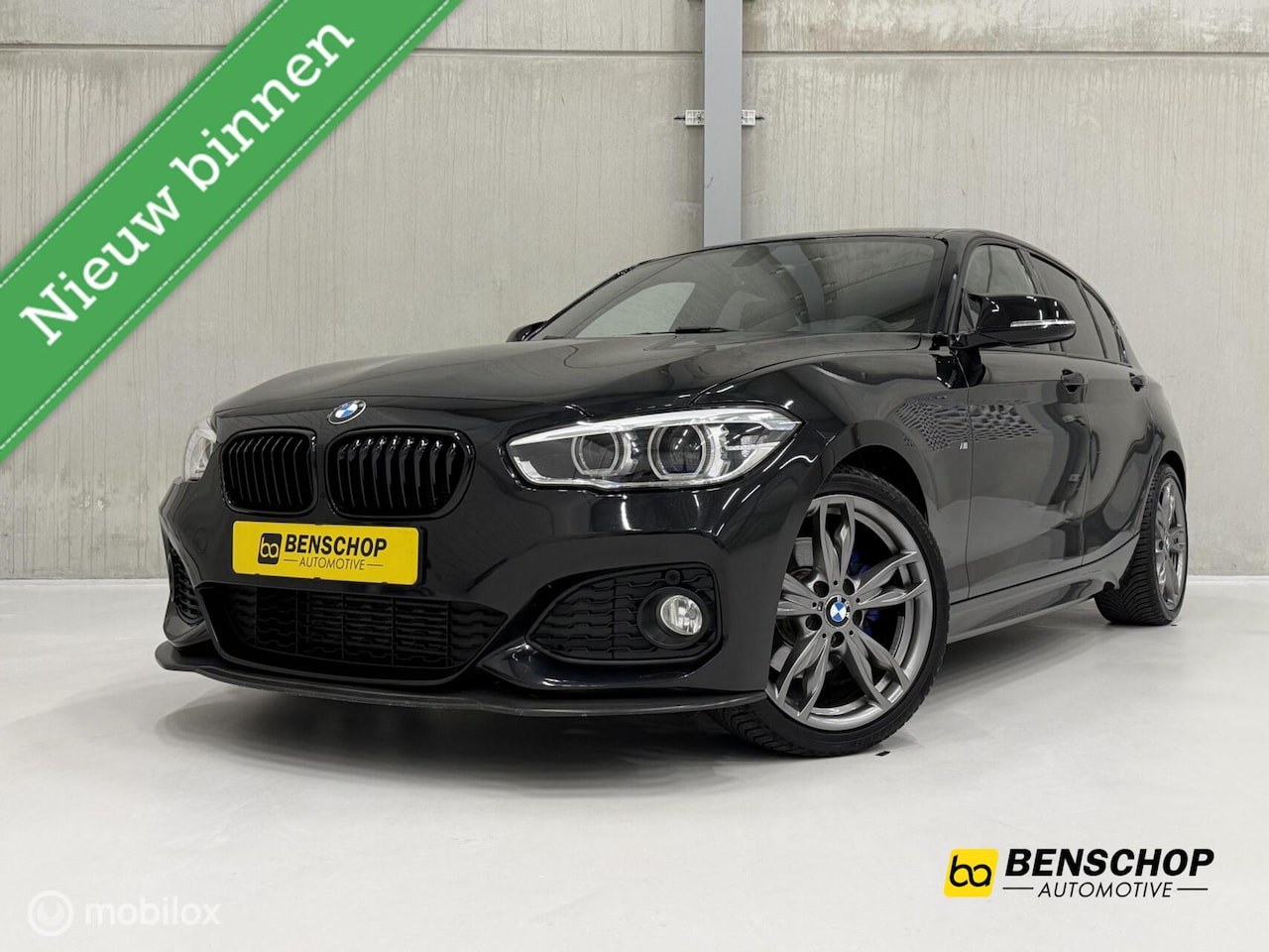 BMW 1-serie - 125i M Sport uitlaat Navi Cruise Alcantara Stoelv LED PDC 18 inch - AutoWereld.nl