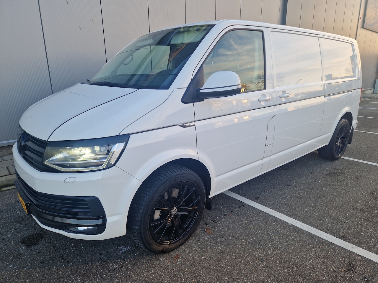 Volkswagen Transporter - 2.0 TDI L2H1 automaat 4motion - AutoWereld.nl