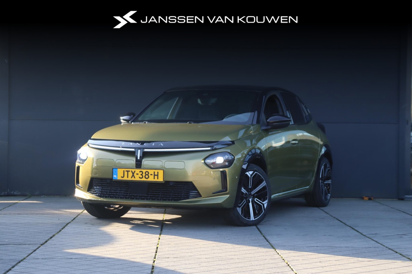 Lancia Y(psilon) - Ypsilon Edizione Limitata 51 kWh - AutoWereld.nl