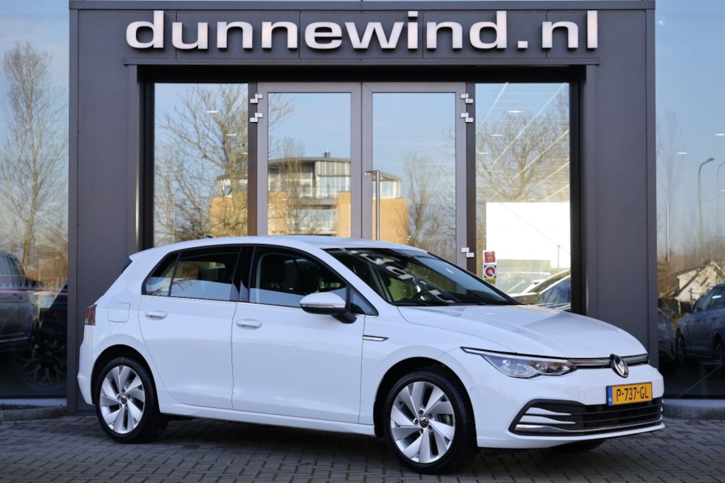 Volkswagen Golf - 1.5 TSI STYLE *IQ Light*Memory*Sfeer*Carplay*BTW - AutoWereld.nl