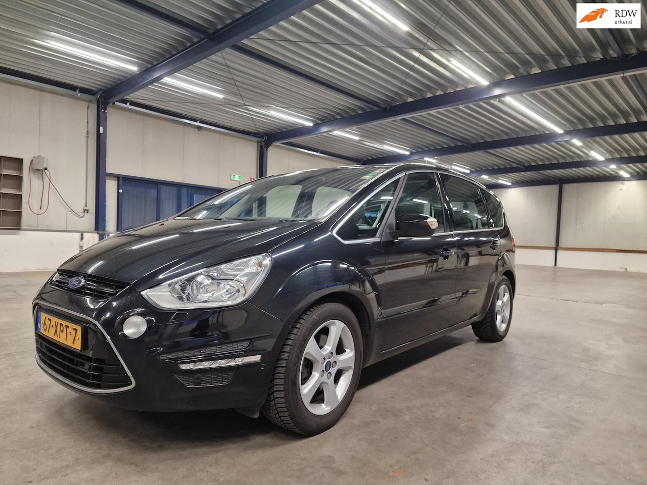 Ford S-Max - 1.6 EcoBoost Titanium 7p. PANO NAVI PSENSOR CRUISE 2 X SLEUTELS - AutoWereld.nl