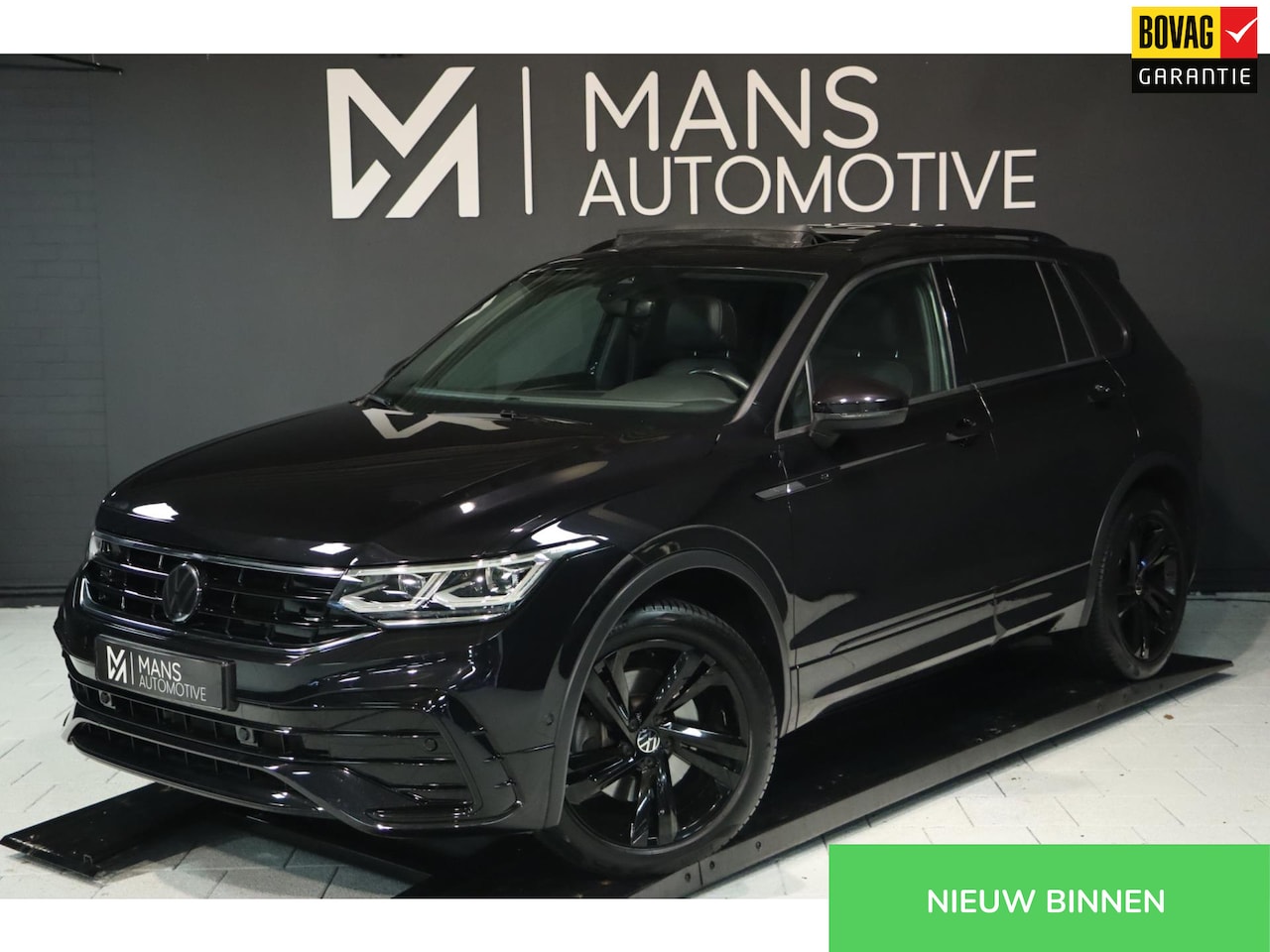 Volkswagen Tiguan - 2.0 TSI 4Motion 3x R-Line Black Edition / PANO / 2X MEMORY / VIRTUAL / KEYLESS / CAMERA - AutoWereld.nl