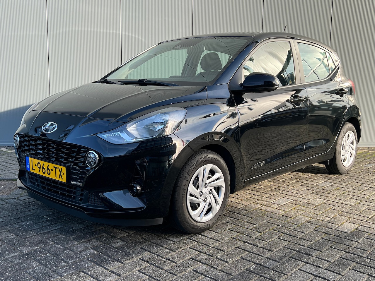 Hyundai i10 - 1.0 66pk Automaat Comfort Smart 5-zits | LED | Airco | Carplay | Camera | Navigatie | Blue - AutoWereld.nl