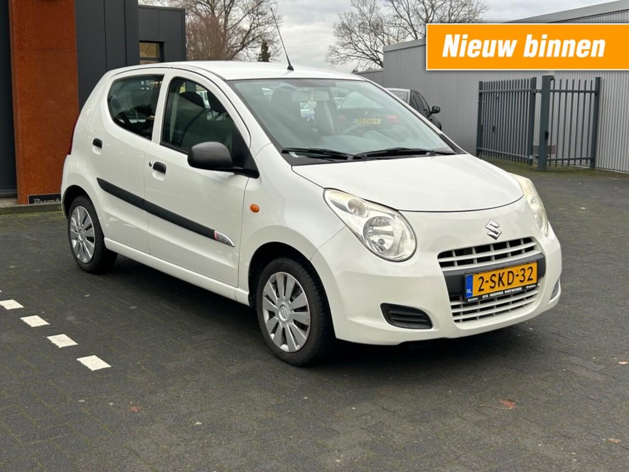 Suzuki Alto - 1.0 Comfort 5-Deurs Airco 4-Seizoensbanden - AutoWereld.nl