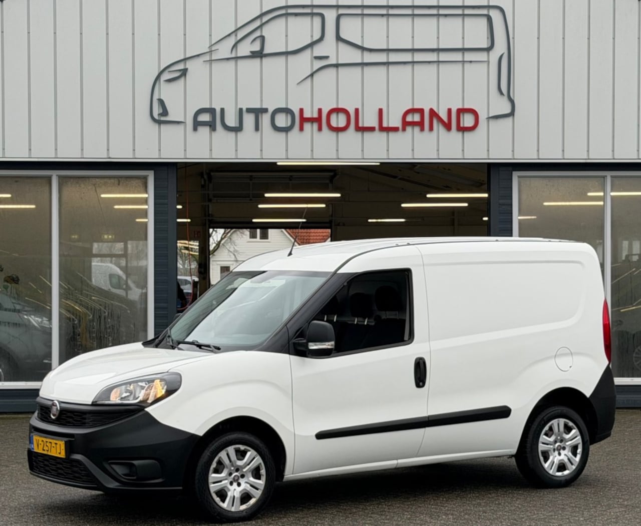 Fiat Doblò - 1.6 MJ 77KW 105PK EURO 6 3 ZITS BIJRIJDERSBANK/ AIRCO/ CRUISE CONTROL/ NAVIGATIE/ 100% DEA - AutoWereld.nl