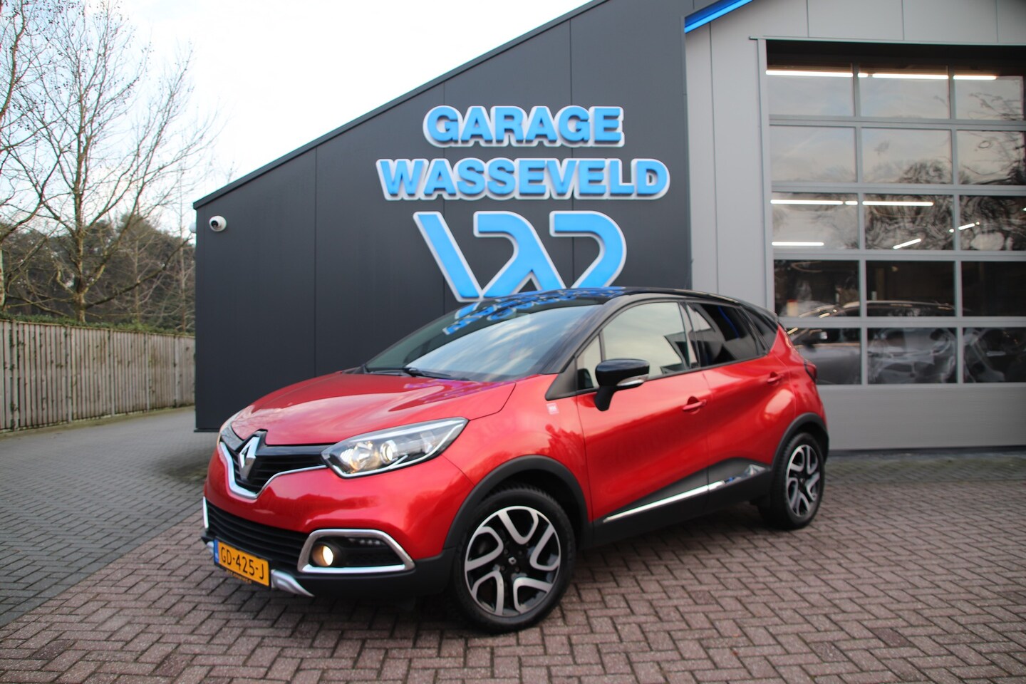 Renault Captur - 0.9 TCE NL Helly Hansen Trekhaak/Camera/Navi/Cruise - AutoWereld.nl