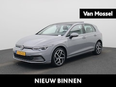 Volkswagen Golf - 1.5 TSI Style | 130PK | 18 Inch| ErgoActive Stoelen | Panoramadak | Apple Carplay |