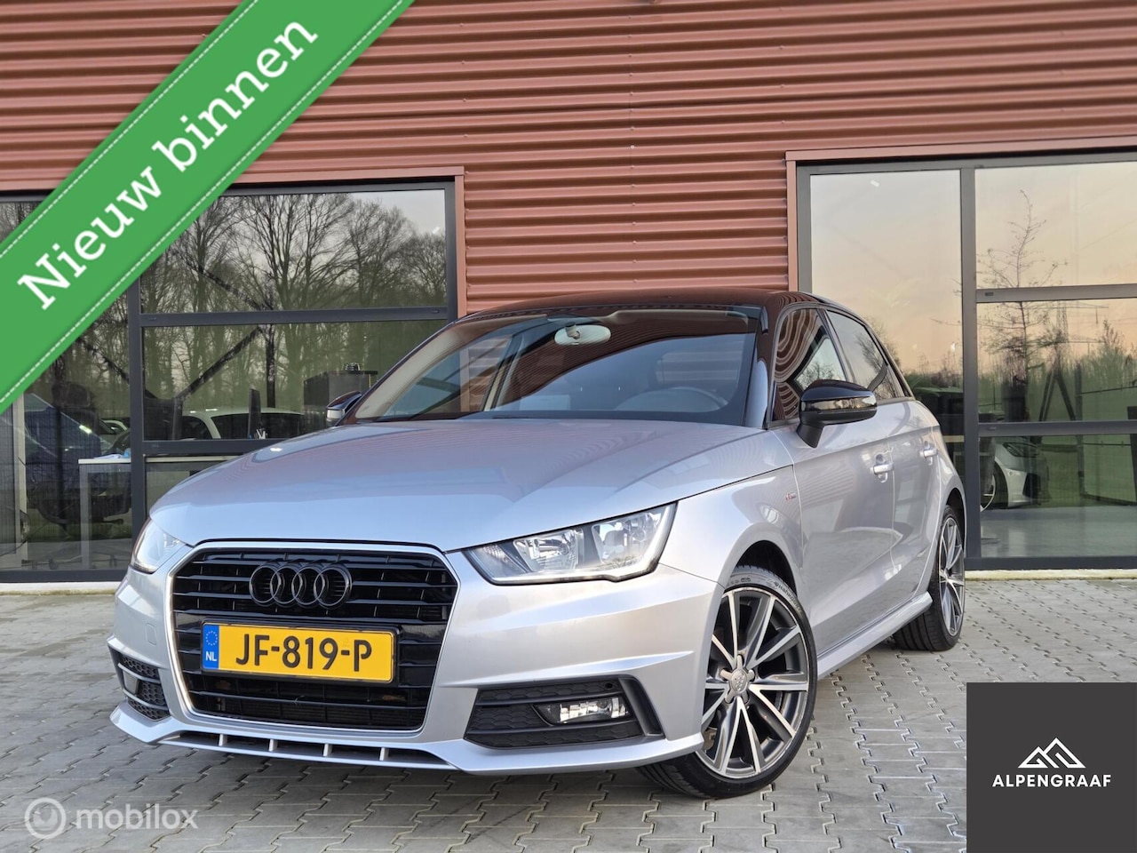 Audi A1 Sportback - 1.0 TFSI S-line S-tronic Cruise control Navigatie - AutoWereld.nl