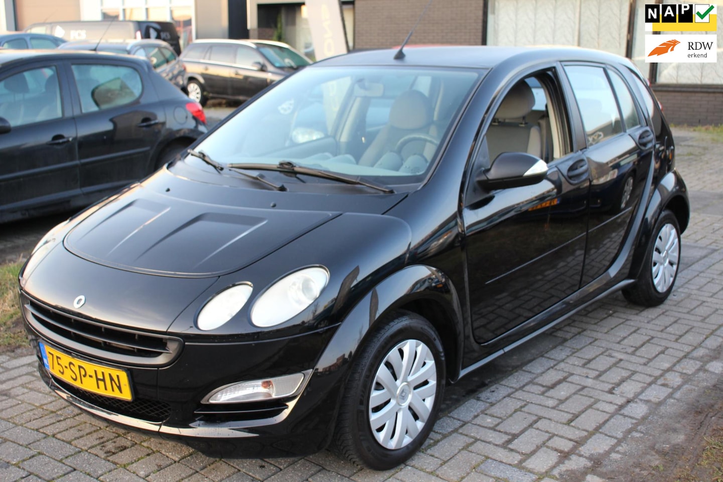 Smart Forfour - 1.0 Spring Edition III 5-drs Airco Dealer onderhouden NAP APK - AutoWereld.nl