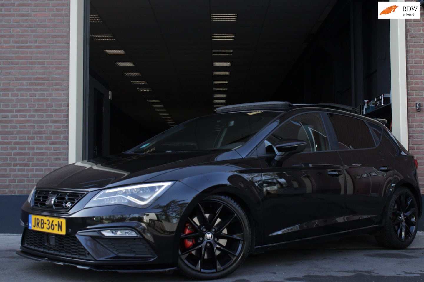 SEAT Leon - 1.8 TSI 179PK FR |Facelift|Pano|Maxton|Vol!| - AutoWereld.nl