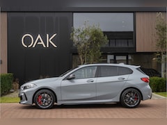 BMW 1-serie - M135i xDrive | Live Cockpit | Panorama | Schaalstoelen | Memory | H&K | Camera | 18"LM | B