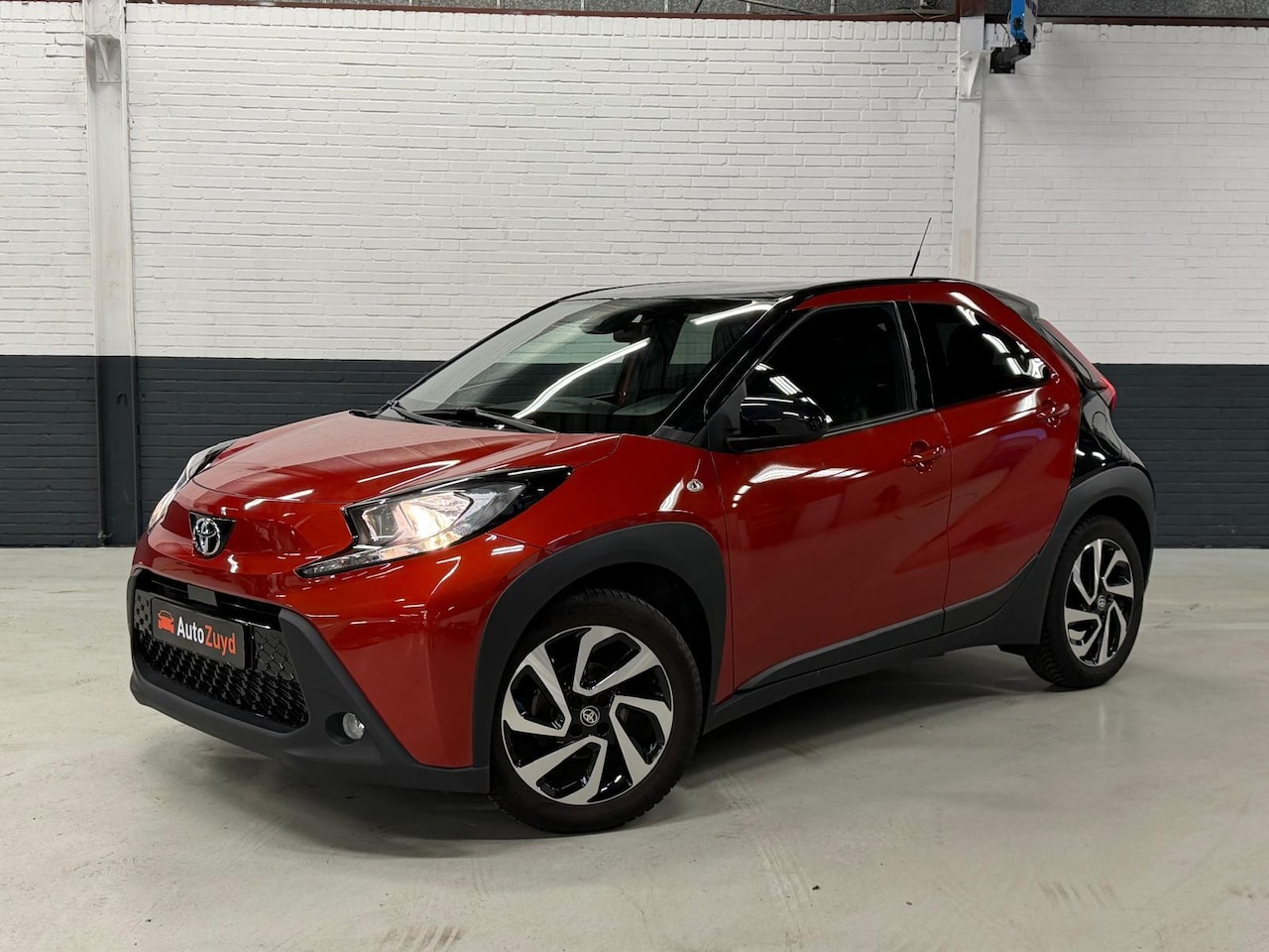 Toyota Aygo X - 1.0 VVT-i MT Premium / Virtual / DAB / Navi / Stoel-Vewarming - AutoWereld.nl