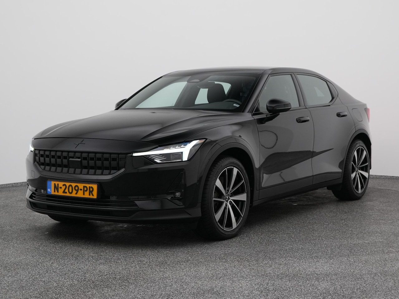 Polestar 2 - Standard Range Single Motor 63kWh | PANO | 360° | H&K | STOEL- EN STUURVERW. | TREKHAAK - AutoWereld.nl