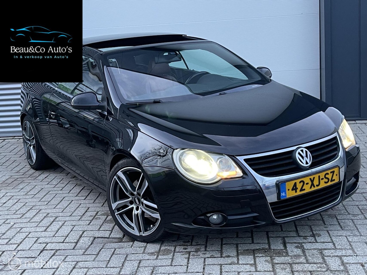 Volkswagen Eos - 2.0 | Nwe Distr | Pano dak! Rood leer! - AutoWereld.nl
