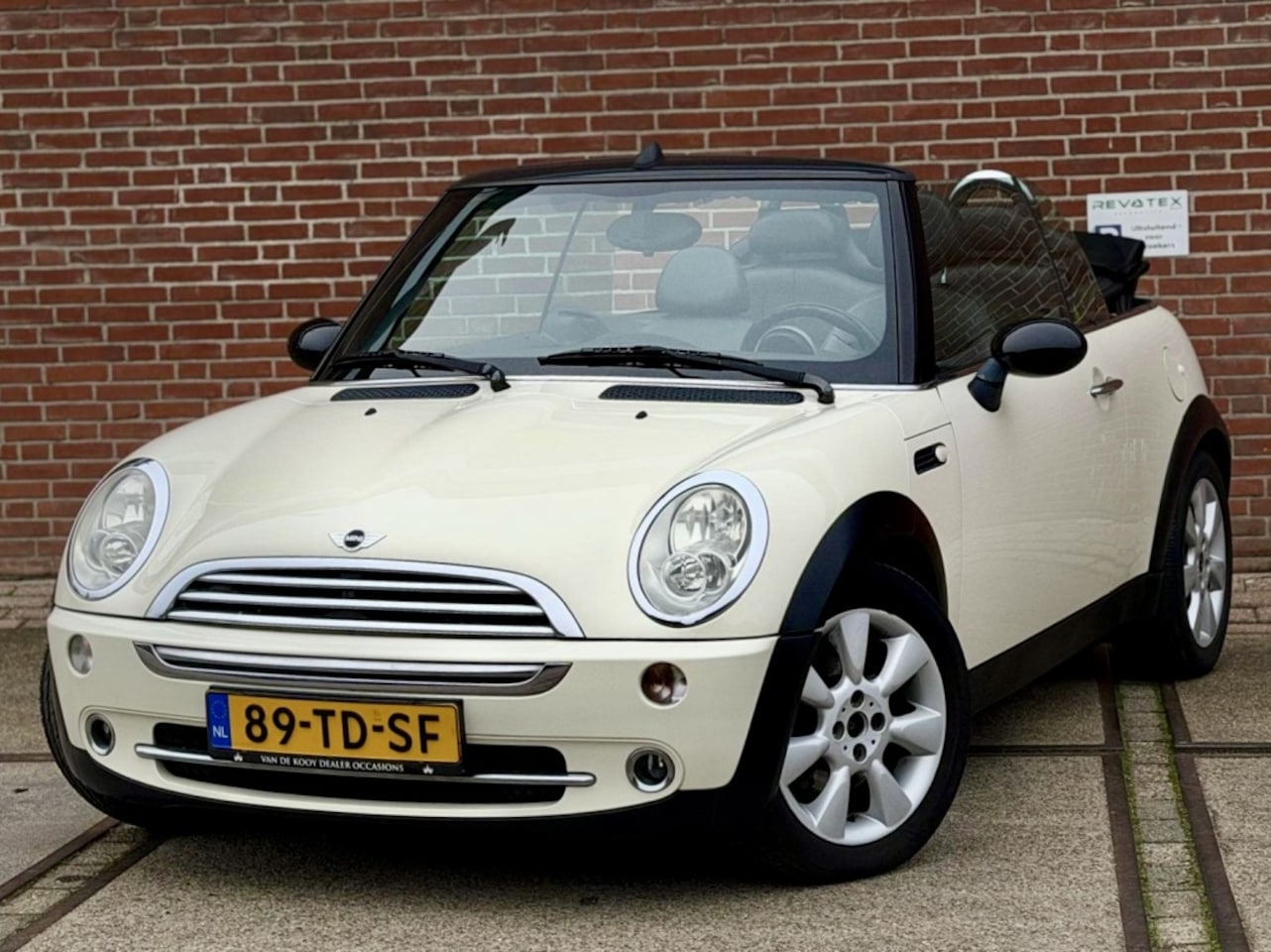 MINI Cabrio - 1.6 Cooper Chili Mini 1.6 Cooper Chili - AutoWereld.nl
