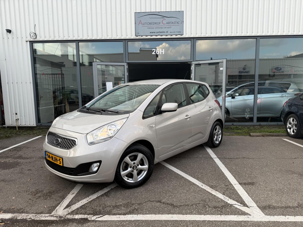 Kia Venga - 1.6 CVVT Comfort Pack AUTOMAAT | 1e EIEGNAAR | CRUISE CONTROL | AIRCO | ONDERHOUDSHISTORIE - AutoWereld.nl