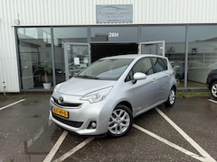 Toyota Verso S - 1.3 VVT-i Trend LEER | NAVI | 63.000km | CAMERA | KEYLESS | CRUISE | CLIMA | ONDERHOUDSHIS