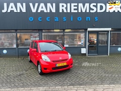 Daihatsu Sirion 2 - 1.0-12V Trend BJ 2009 117501 KM MET NAP EN NIEUWE APK