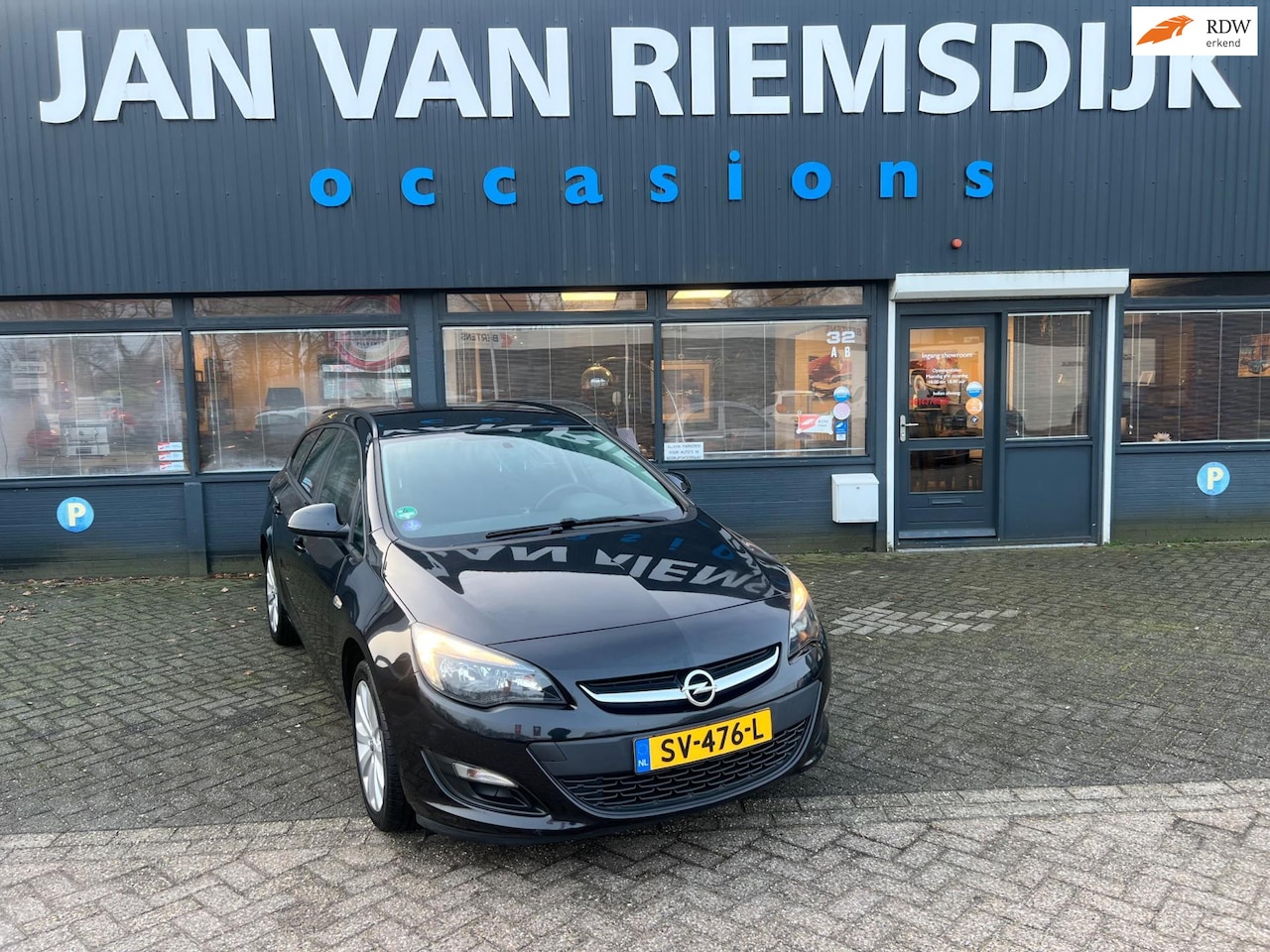 Opel Astra Sports Tourer - 1.4 bj 2016 airco sportvelden apk 6750 - AutoWereld.nl