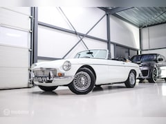 MG B type - 1.8 Roadster Overdrive 1973 | spaakwielen | stalen bumpers | rijdersauto |