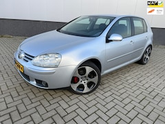 Volkswagen Golf - 1.6 FSI Trendline