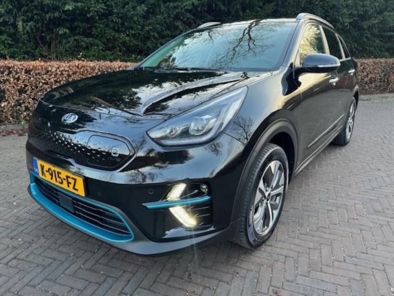 Kia e-Niro - EXECUTIVELINE 64KWH SOH 100% TREKHAAK/ACARPLAY/LEER/FABRIEKSGARANTIE - AutoWereld.nl