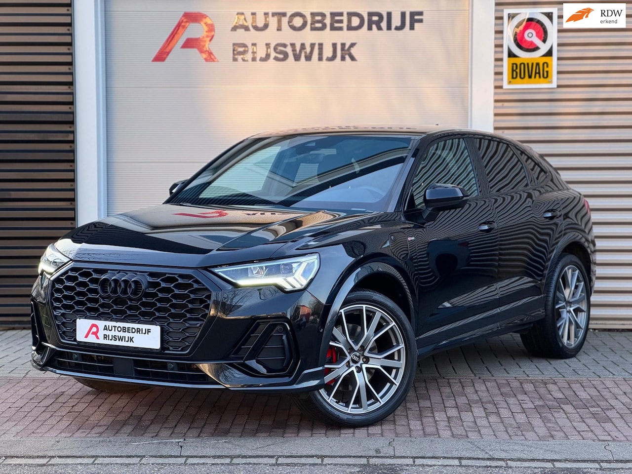 Audi Q3 Sportback - 45 TFSI e S Edition Matrix/Elektr.Stoel/Keyless/Camera - AutoWereld.nl