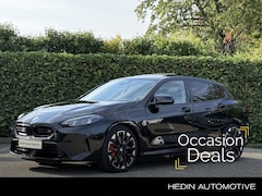BMW 1-serie - M135 xDrive | M-Sport Pro | 19'' | Panorama | Stuur + Stoelverw. | Harman/Kardon