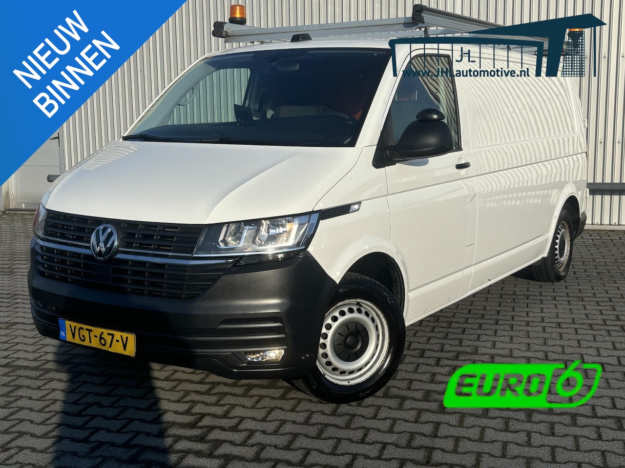 Volkswagen Transporter - 2.0 TDI L2H1*A/C*CRUISE*CAM*HAAK*CARPLAY*3PERS* - AutoWereld.nl