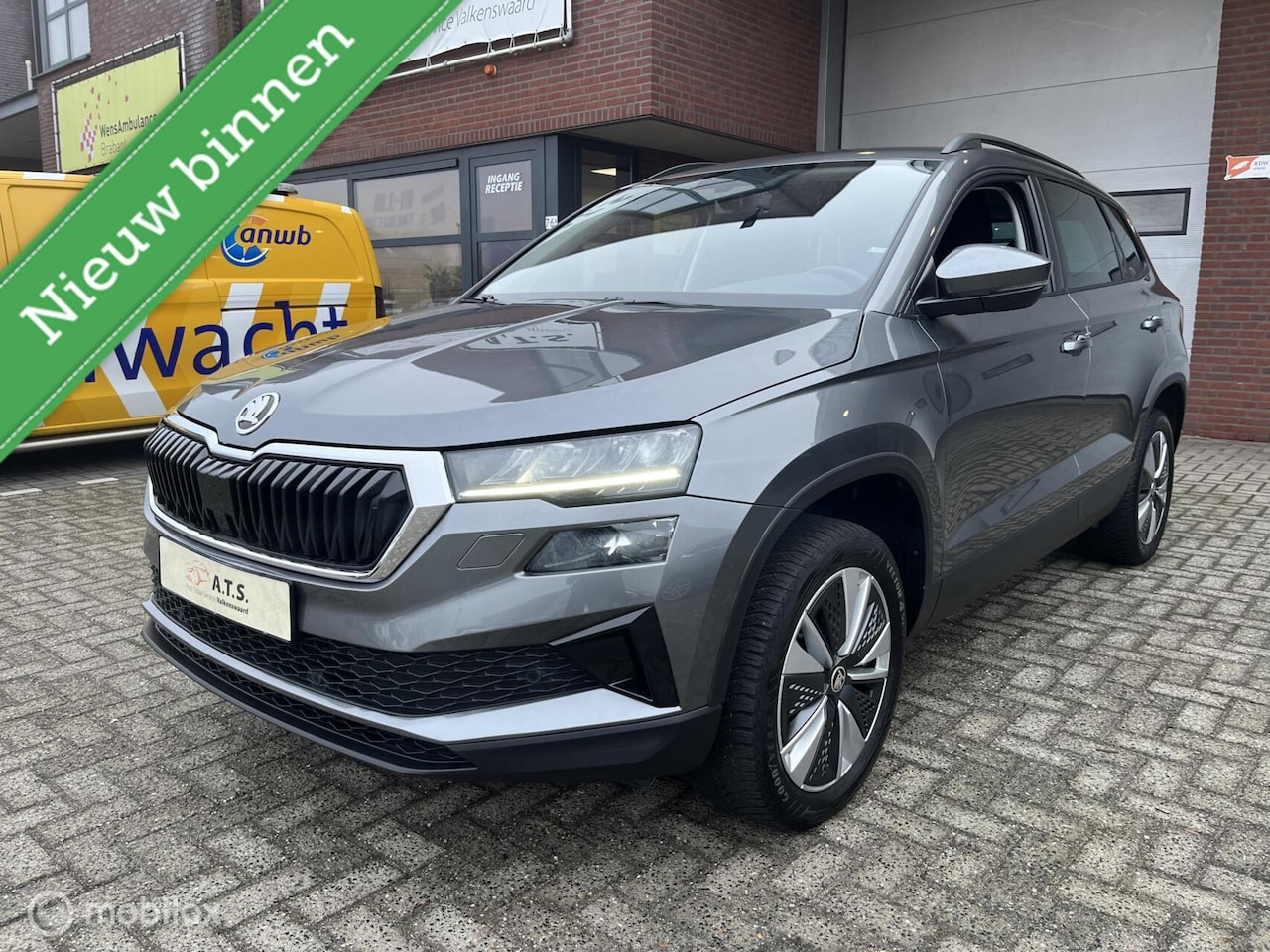 Skoda Karoq - 1.5 TSI ACT Business Edition Plus ACC*CAMERA*PDC* - AutoWereld.nl