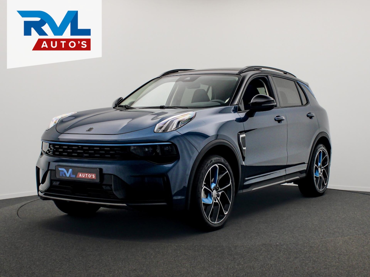 Lynk & Co 01 - 1.5 261PK Plug-in Hybrid *Zwarte Hemel* 360 Camera Pano/dak Apple/Carplay Adaptive/Cruise - AutoWereld.nl