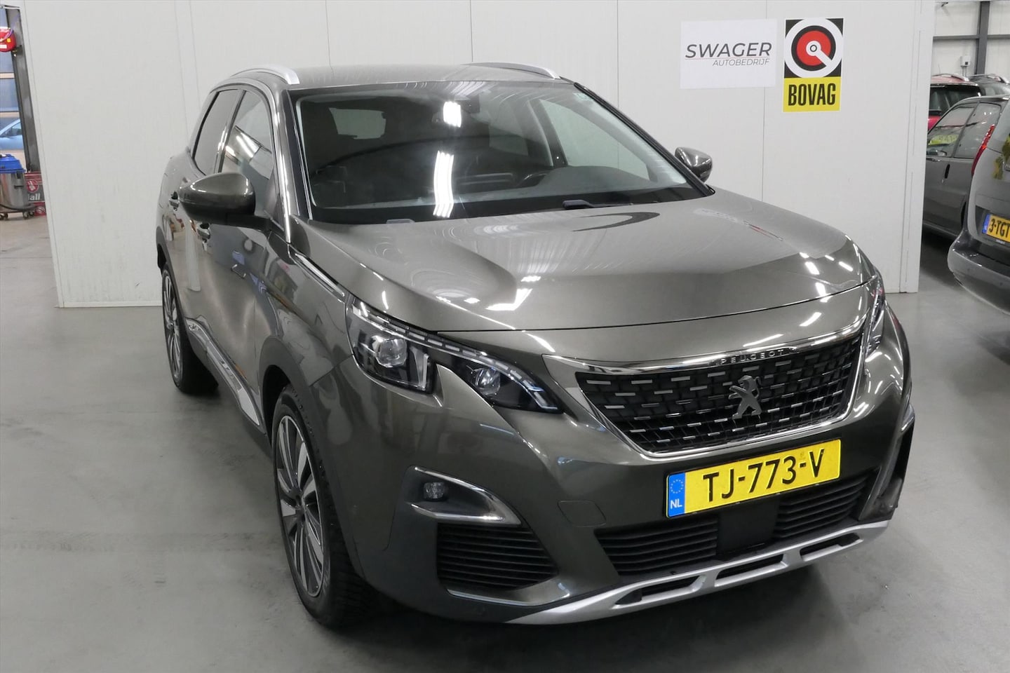 Peugeot 3008 - 1.2 PureTech 130pk Blue Lease Premium(Goed onderhouden&Trekhaak) - AutoWereld.nl