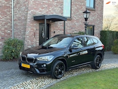 BMW X1 - XDrive25i High Executive AUT Leder 25000