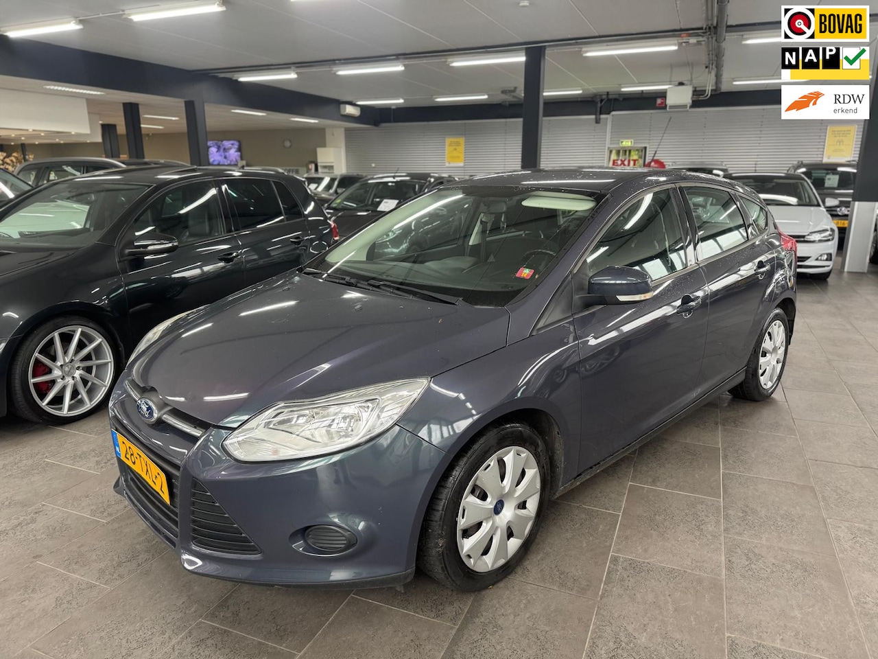 Ford Focus - 1.0 EcoBoost Trend 5-deurs airco elektrische pakket 102dzkm nap dealer onderhouden - AutoWereld.nl