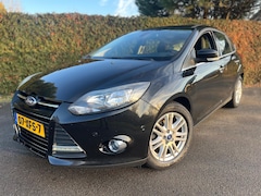 Ford Focus - 1.0 EcoBoost Titanium NAVIGATIE ECC APK NAP KOOPJE