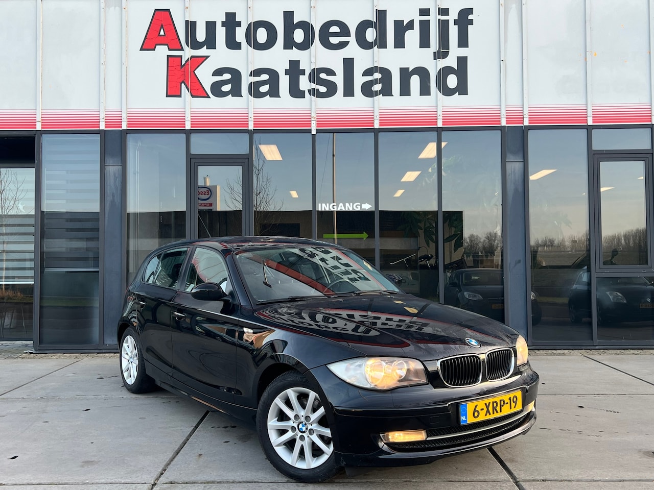 BMW 1-serie - 118i - Airco - Cruise - - AutoWereld.nl