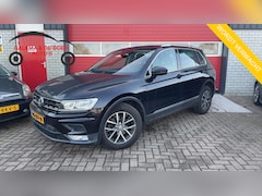 Volkswagen Tiguan - 1.4 TSI Connected Series TREKHAAK / CARPLAY / FULL LED / STOELVERW / STUURVERW / ELEK KOFF