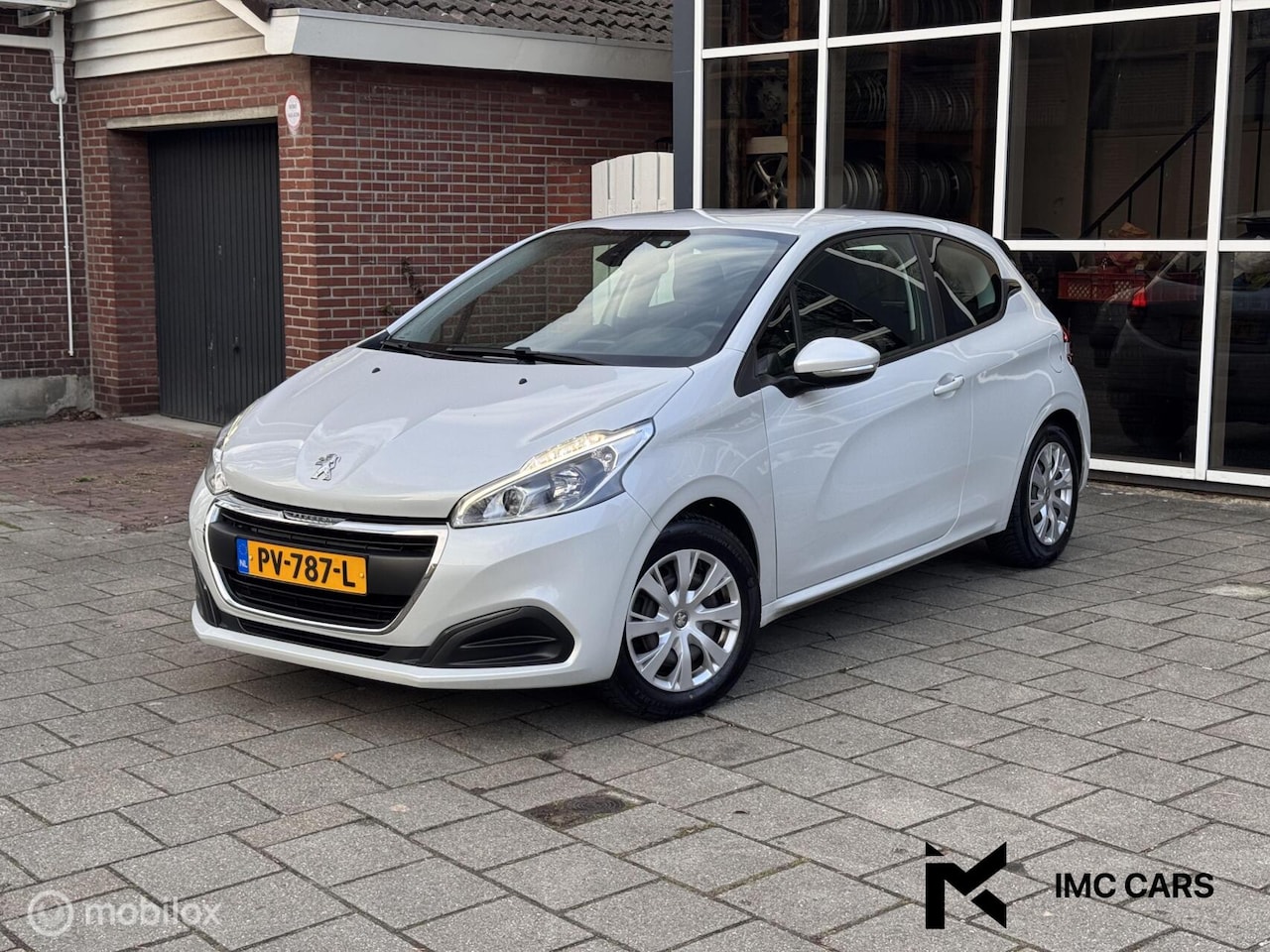 Peugeot 208 - 1.2 PureTech Active Navi Led Pdc - AutoWereld.nl