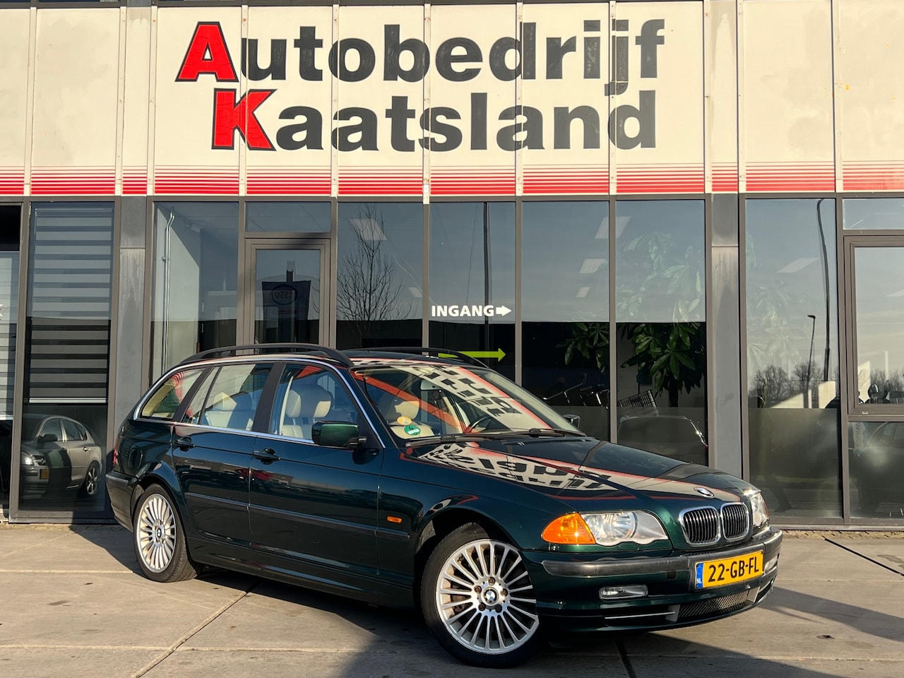 BMW 3-serie Touring - 330i Executive - LEES ADVERTENTIE - - AutoWereld.nl