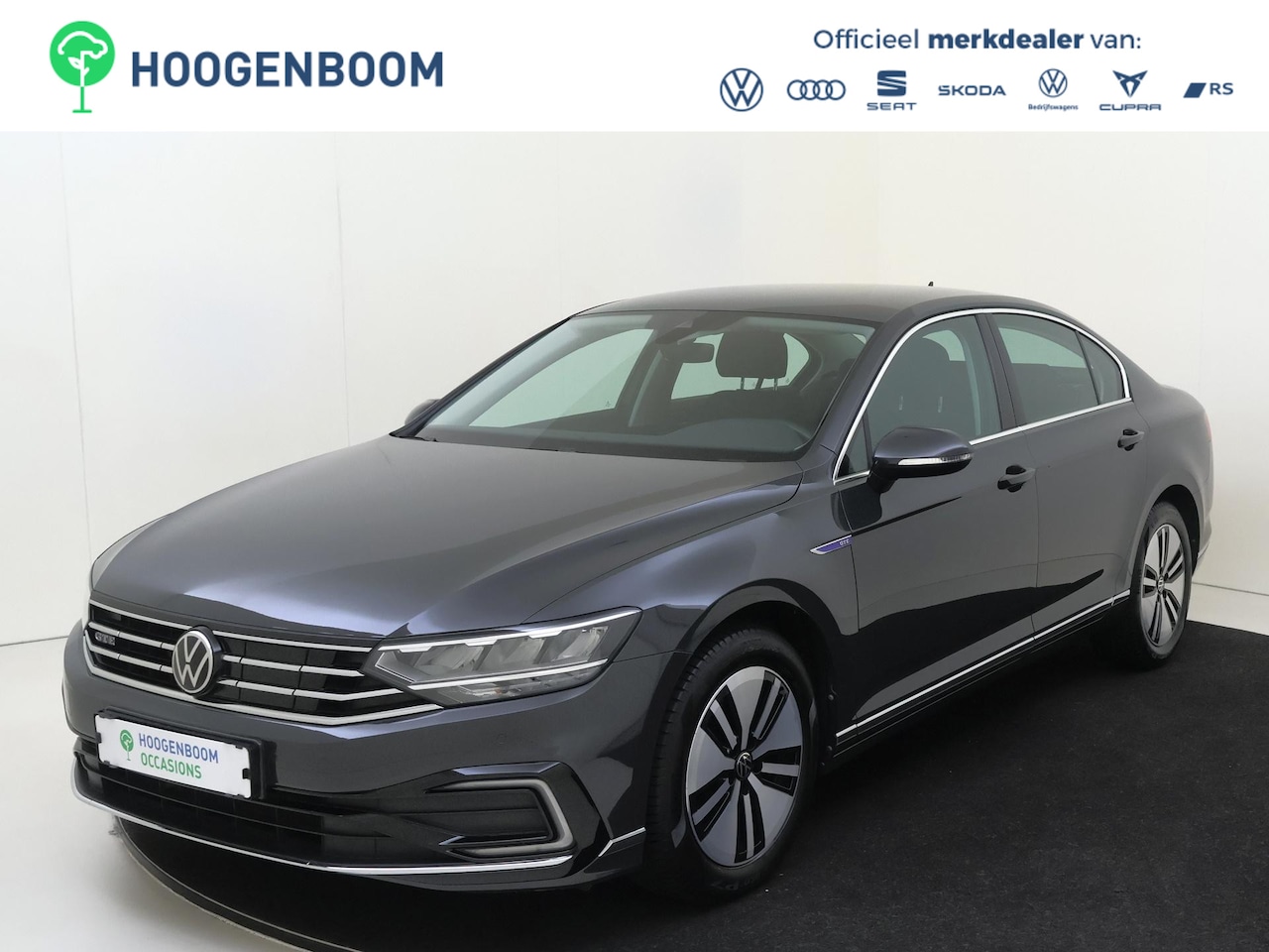 Volkswagen Passat - 1.4 TSI PHEV GTE Business | SoH 97% | Achteruitrijcamera | 3-zone airco | Adaptieve cruise - AutoWereld.nl
