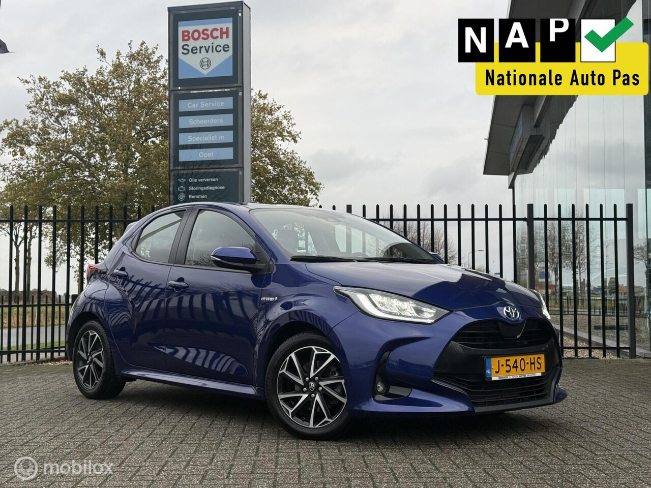 Toyota Yaris - 1.5 Hybrid Dynamic | Incl onderhoud & garantie - AutoWereld.nl