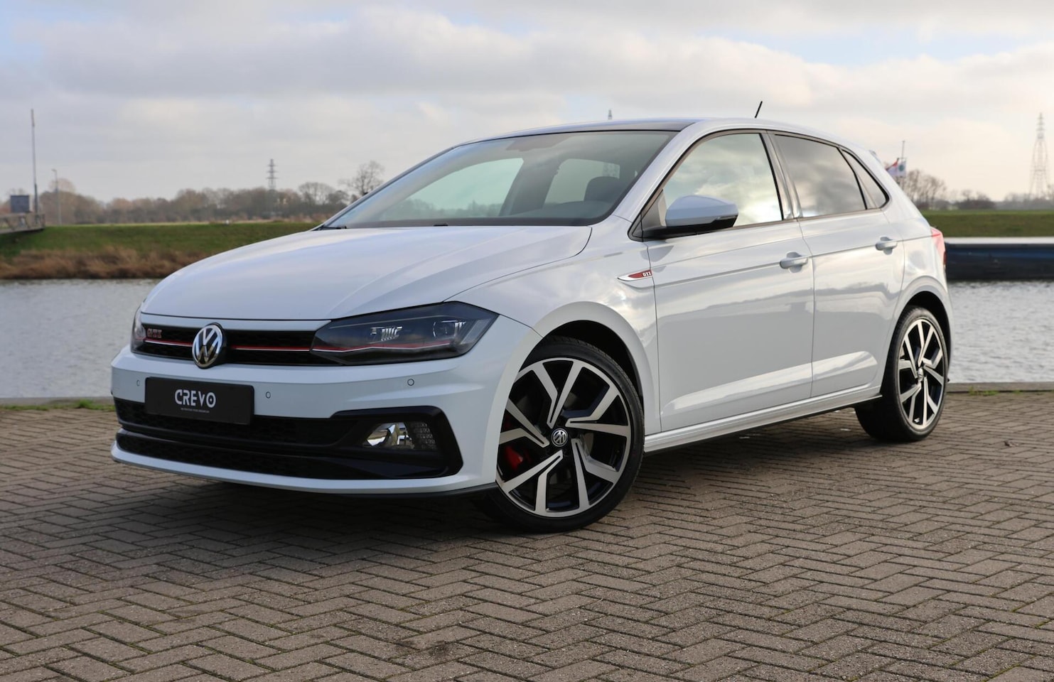 Volkswagen Polo - 2.0 TSI GTI| PANO | PDC | Stoelverwarming | - AutoWereld.nl