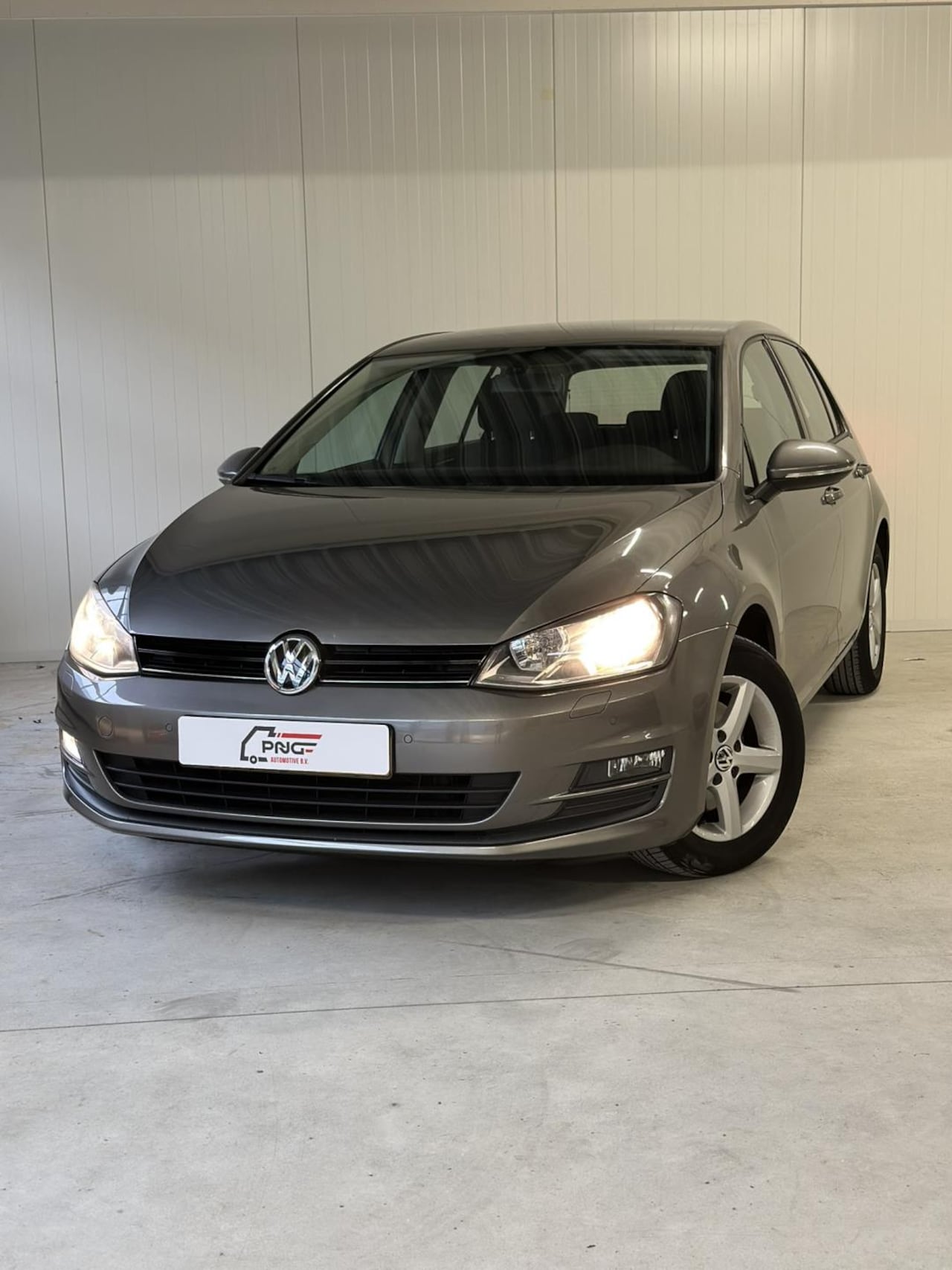 Volkswagen Golf - 1.2 TSI Highline CRUISE - STOELVERWARMING - AIRCO - AutoWereld.nl