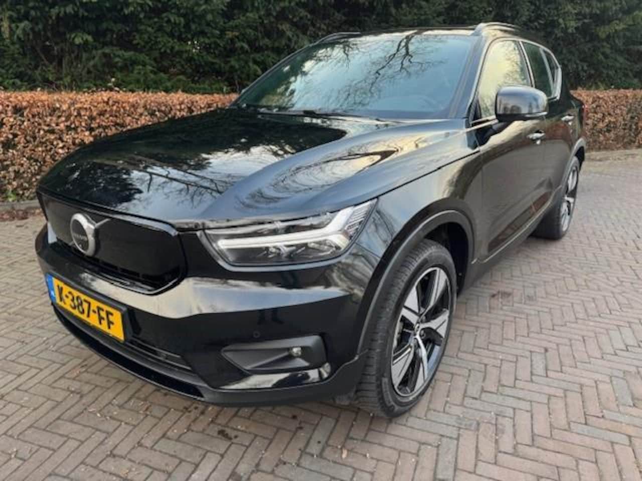Volvo XC40 - P8 Recharge AWD R-Design Trekhaak/Pano/Hleer/ACarplay/Led/Garantie - AutoWereld.nl