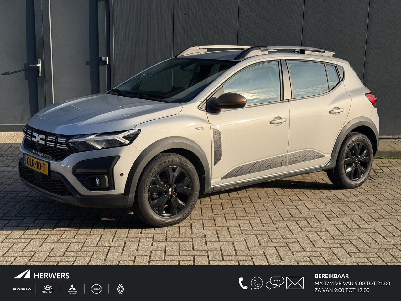 Dacia Sandero Stepway - 1.1 TCe 110 Extreme / Trekhaak / Stoelverwarming / Achteruitrijcamera / Navigatie / Cruise - AutoWereld.nl