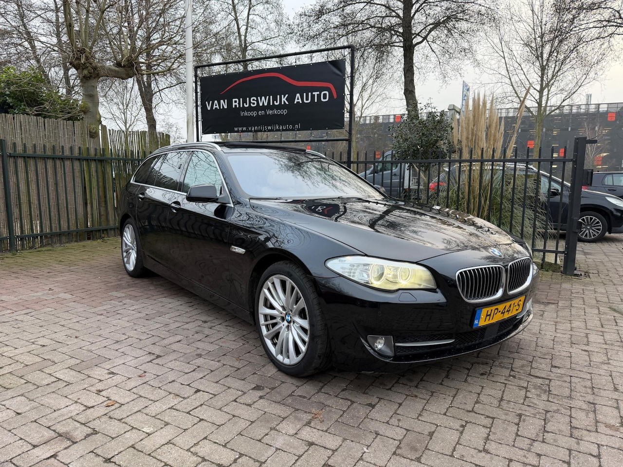 BMW 5-serie Touring - 535d High Exe Xenon Pano Leder Camera Stoel-verw EX Bpm - AutoWereld.nl