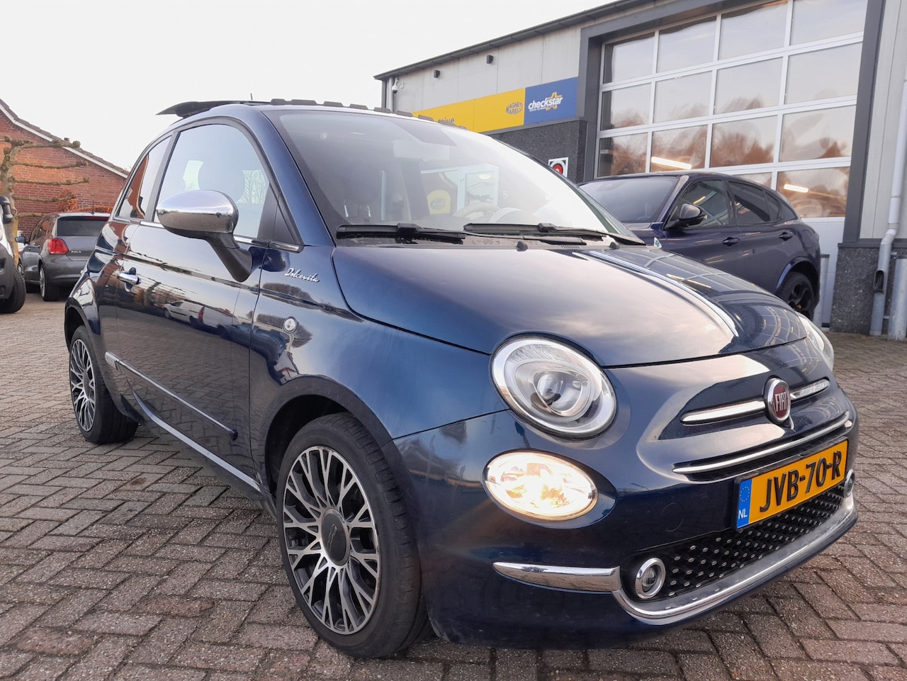 Fiat 500 - 1.0 Hybrid - Dolcevita - Elec schuifdak - Cruise control - PDC - AutoWereld.nl