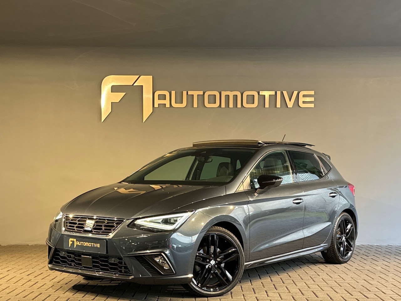 SEAT Ibiza - 1.0 EcoTSI FR Pano|Keyless|Camera|ACC|Lane Assist - AutoWereld.nl