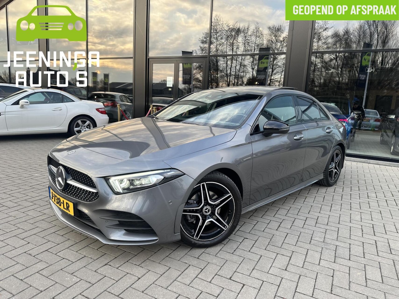 Mercedes-Benz A-klasse - 200 Business Solution AMG |Alcantara|Memory|Camera|Pano|ACC - AutoWereld.nl